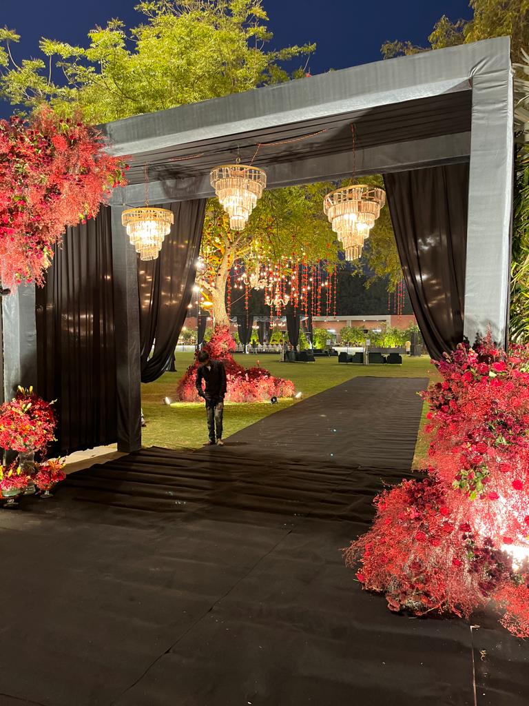 Chandelier Rental 28