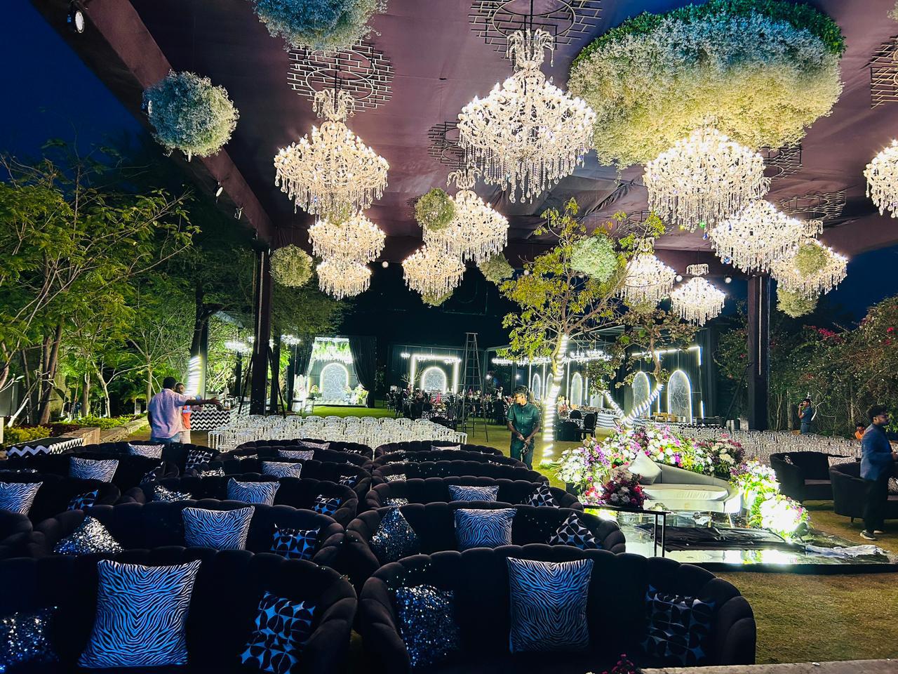 Chandelier Rental 35