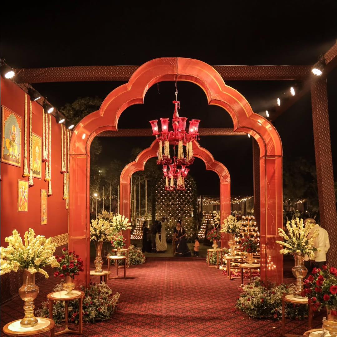 Chandelier Rental 36