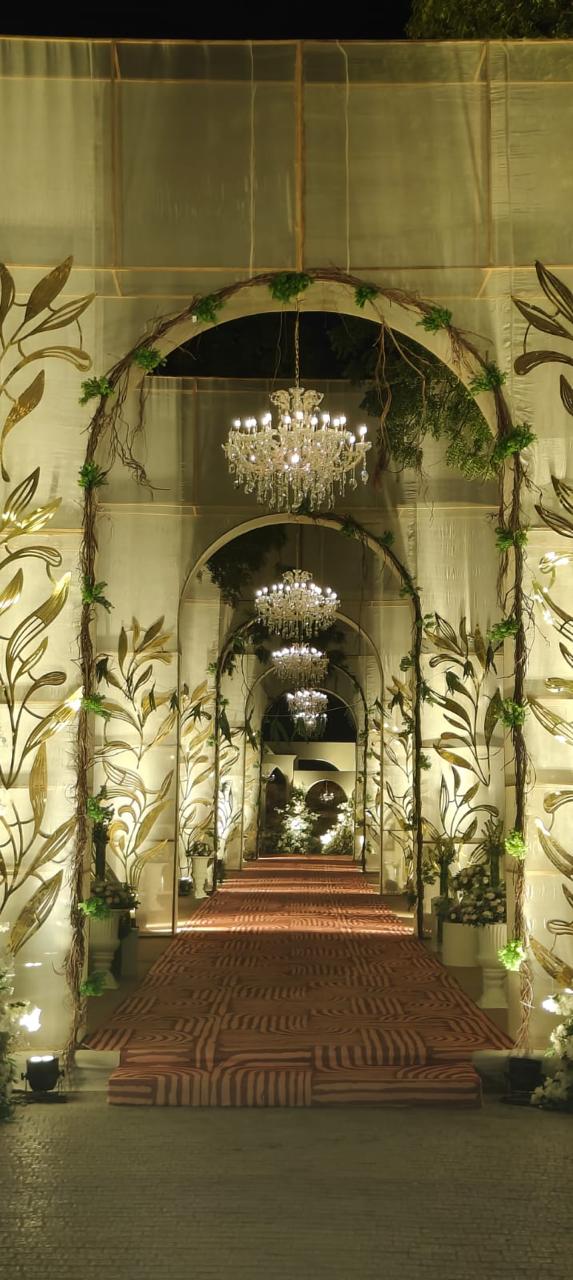 Chandelier Rental 39